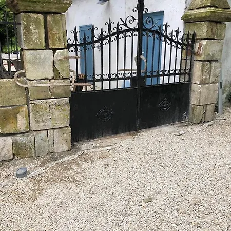 Pensión Pavillon A La Fromigere Sainte-Gemme (Charente-Maritime)