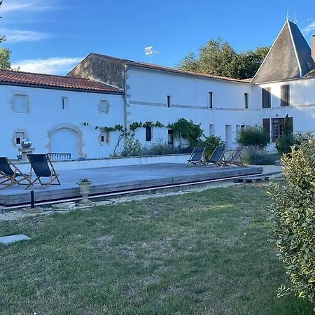 Pensión Pavillon A La Fromigere Sainte-Gemme (Charente-Maritime)