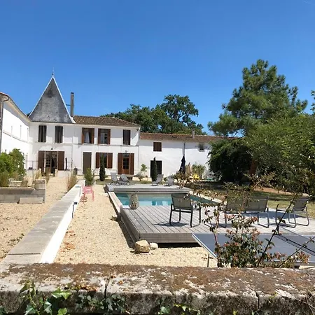 Pensión Pavillon A La Fromigere